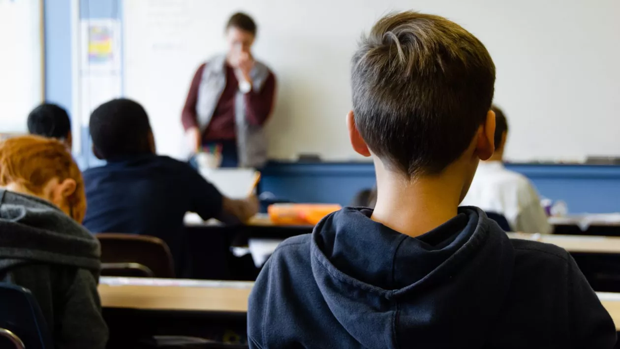 Angajații din Educație primesc salarii mai mici decât au solicitat. Cât vor primi, în plus, din februarie