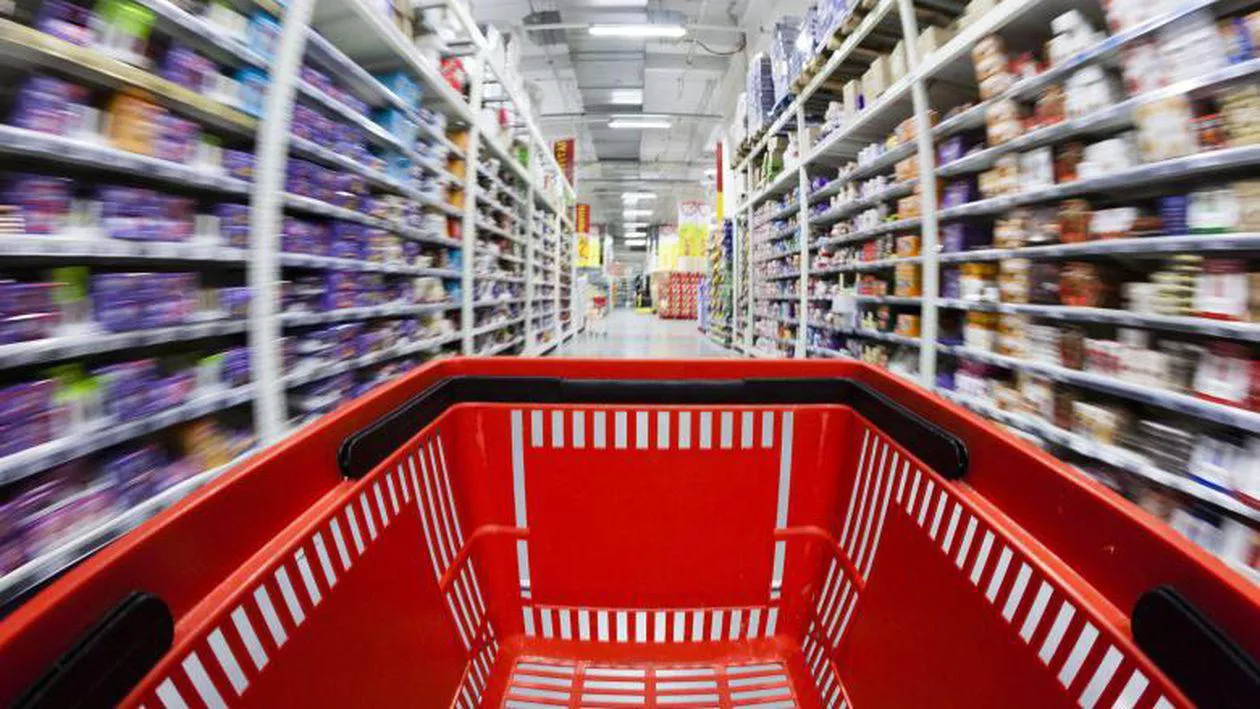 Recomandările Autorității pentru Siguranța Alimentelor pentru sărbătorile de iarnă. Cum trebuie păstrate și preparate alimentele