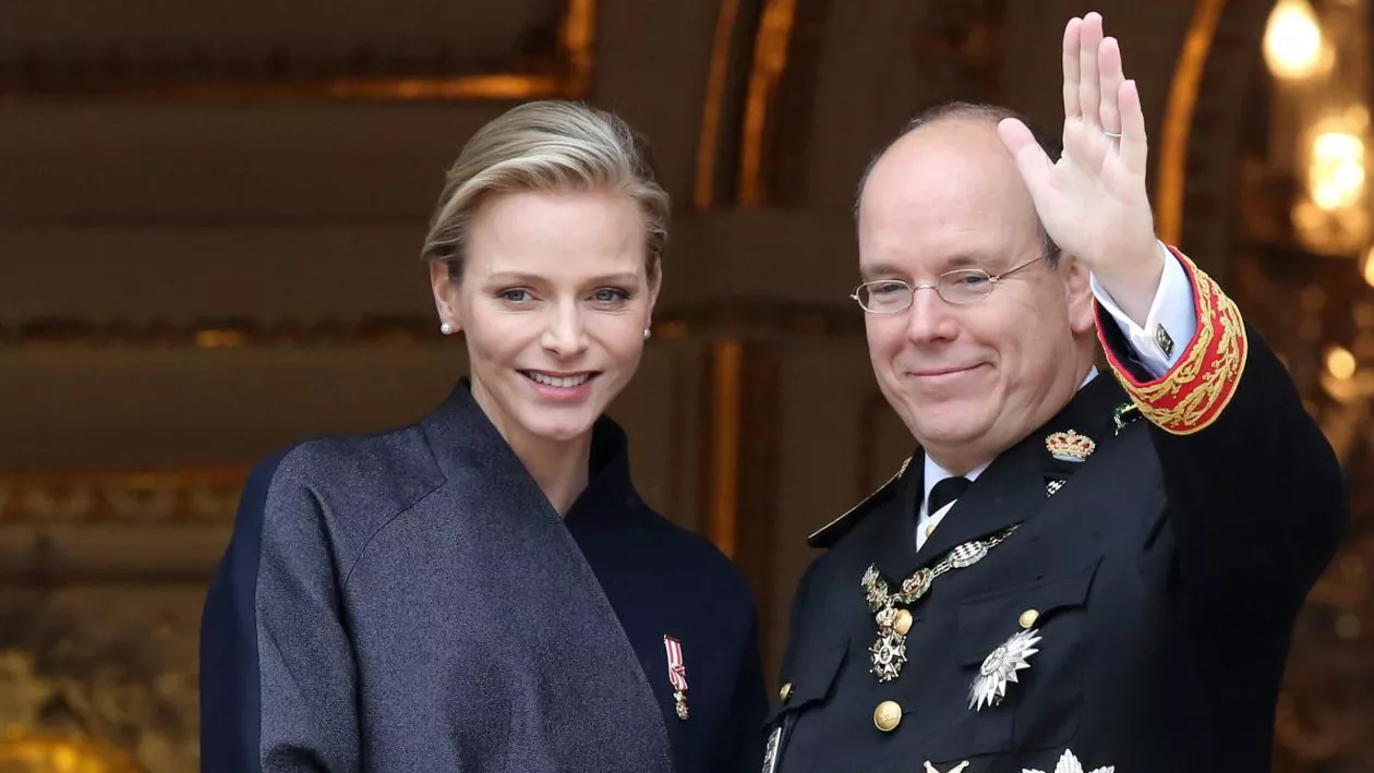 Prințesa Charlene de Monaco, în pericol?! Detaliul pe care fanii l-au remarcat în fotografia de Crăciun (FOTO)