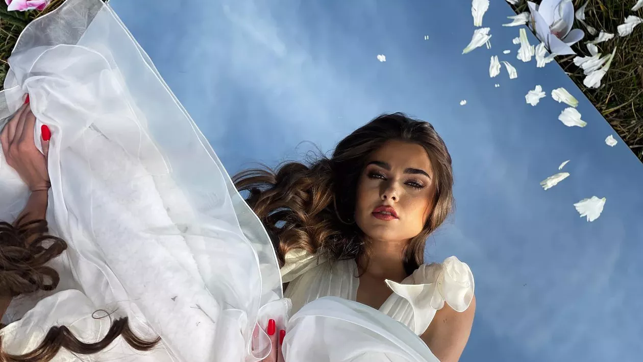 Theo Rose nu se visează măritată: Nimic nu mă poate presa să fac un pas