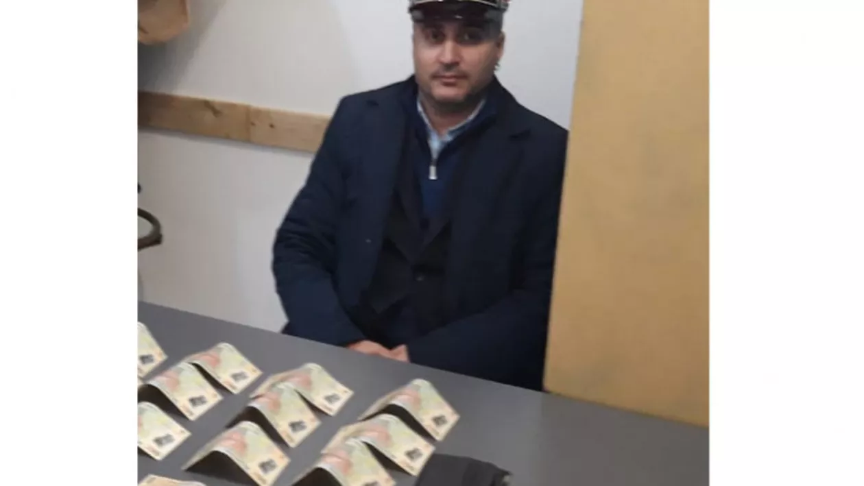 Gest rar făcut de un angajat CFR. A găsit un portofel plin cu bani, card și codul PIN: „Până la Poliție eu nu am știut ce se află în portofel”