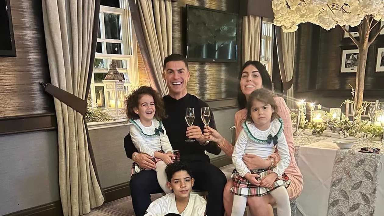 Chipul Georgianei Rodriguez, proiectat pe cea mai înaltă clădire din lume. Cât a plătit Cristiano Ronaldo pentru acest cadou