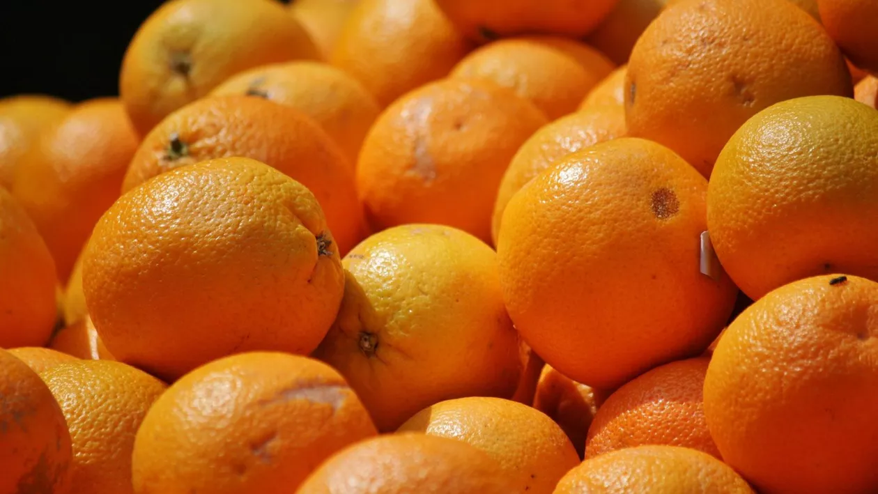 Alertă alimentară: Peste 12 tone de portocale cu pesticide, retrase de Carrefour România de la comercializare