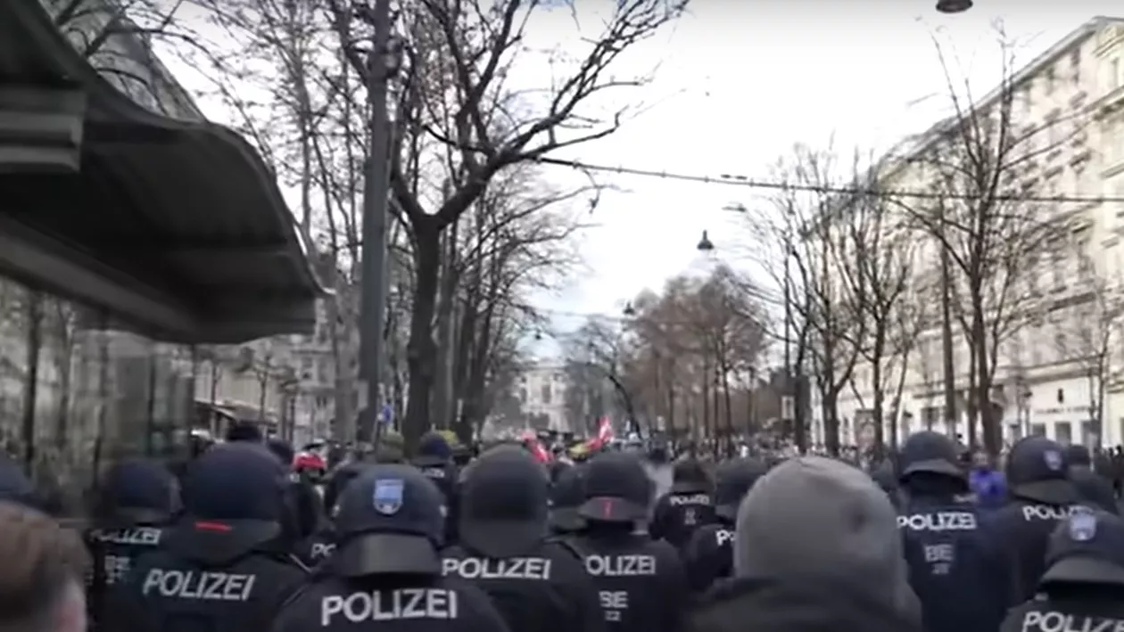 Proteste masive în Austria, împotriva vaccinării obligatorii anti-COVID (VIDEO)