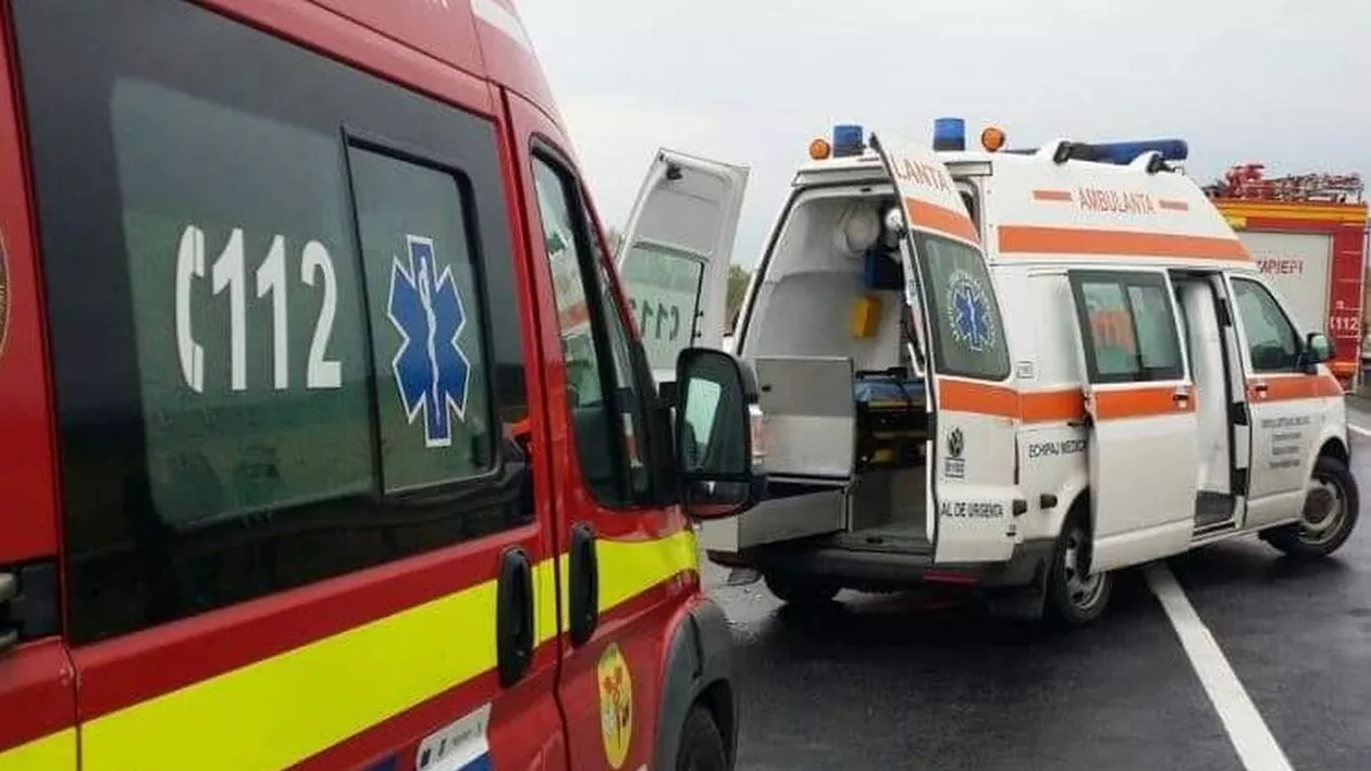 Accident grav de circulație în Oradea, cu 19 persoane implicate. Pompierii intervin cu autospecialele de descarcerare