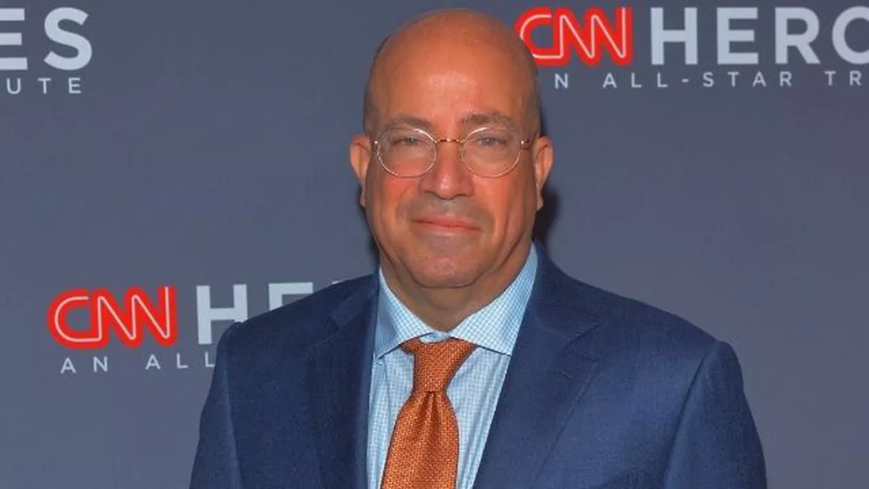 Președintele CNN își dă demisia pentru a oficializa relația cu o subalternă. Anunțul vine la două luni după ce a concediat un prezentator celebru (VIDEO)