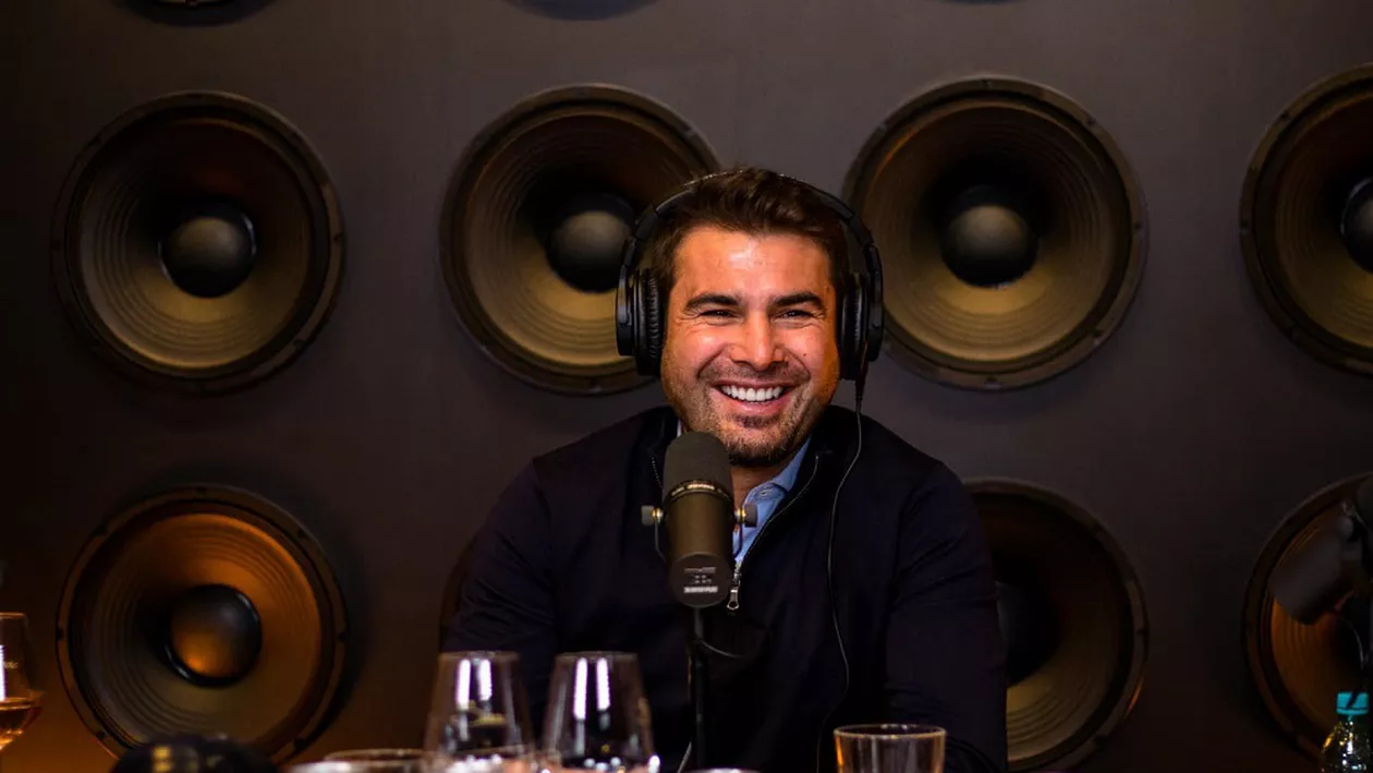 Lăcătuș și Mutu s-au luat bătaie în pauza unui meci Steaua-Dinamo: Dădeam cu toții cu picioarele