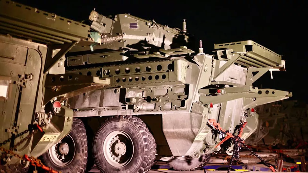 Au ajuns în România primele convoaie americane de tehnică militară. MApN a publicat imagini (GALERIE FOTO)