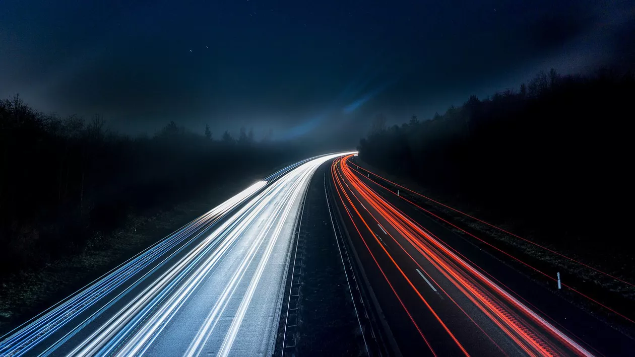 Un miliardar ceh este anchetat în Germania după ce s-a filmat în timp ce gonea cu 417 km/h pe o autostradă (VIDEO)