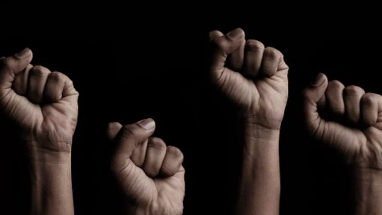 Parisul interzice protestul împotriva restricțiilor care a blocat capitala Canadei. Ce amenzi vor primi cei care participă la „Convoiul pentru libertate” (VIDEO)