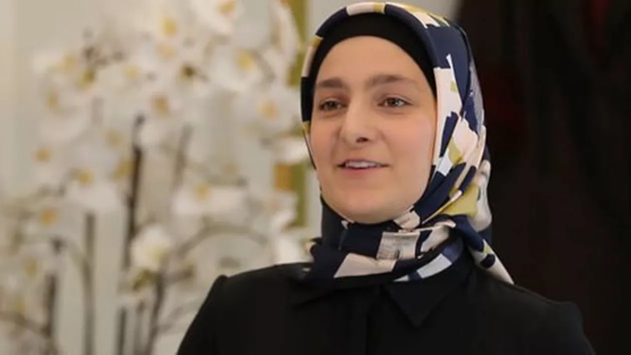 Fiica lui Ramzan Kadîrov, mesaj împotriva invaziei ruse după ce liderul cecen a decis să trimită mercenari în Ucraina: Nimeni nu este fericit de acest război