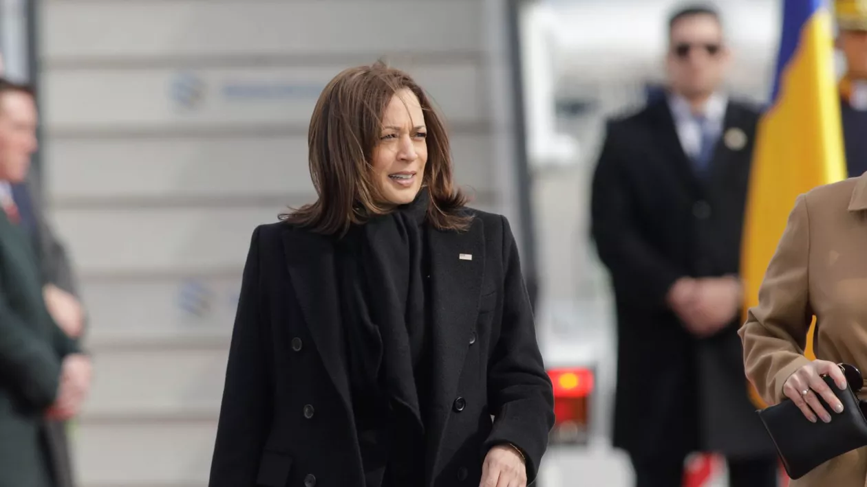 Fosta purtătoare de cuvânt a lui Donald Trump este acuzată că a criticat-o pe Kamala Harris pentru că nu are copii biologici. Reacție chiar din campania republicanului