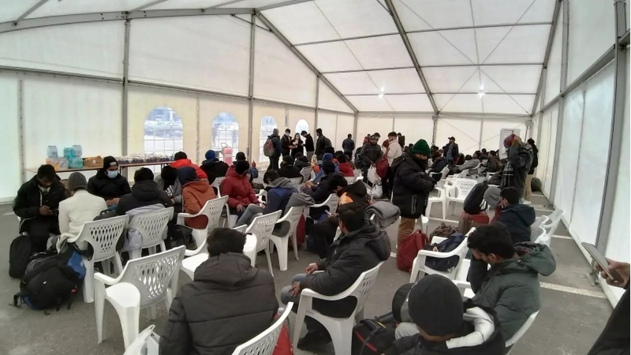 Aglomerație la Aeroportul Otopeni. Trafic de pasageri crescut, pe fondul războiului din Ucraina