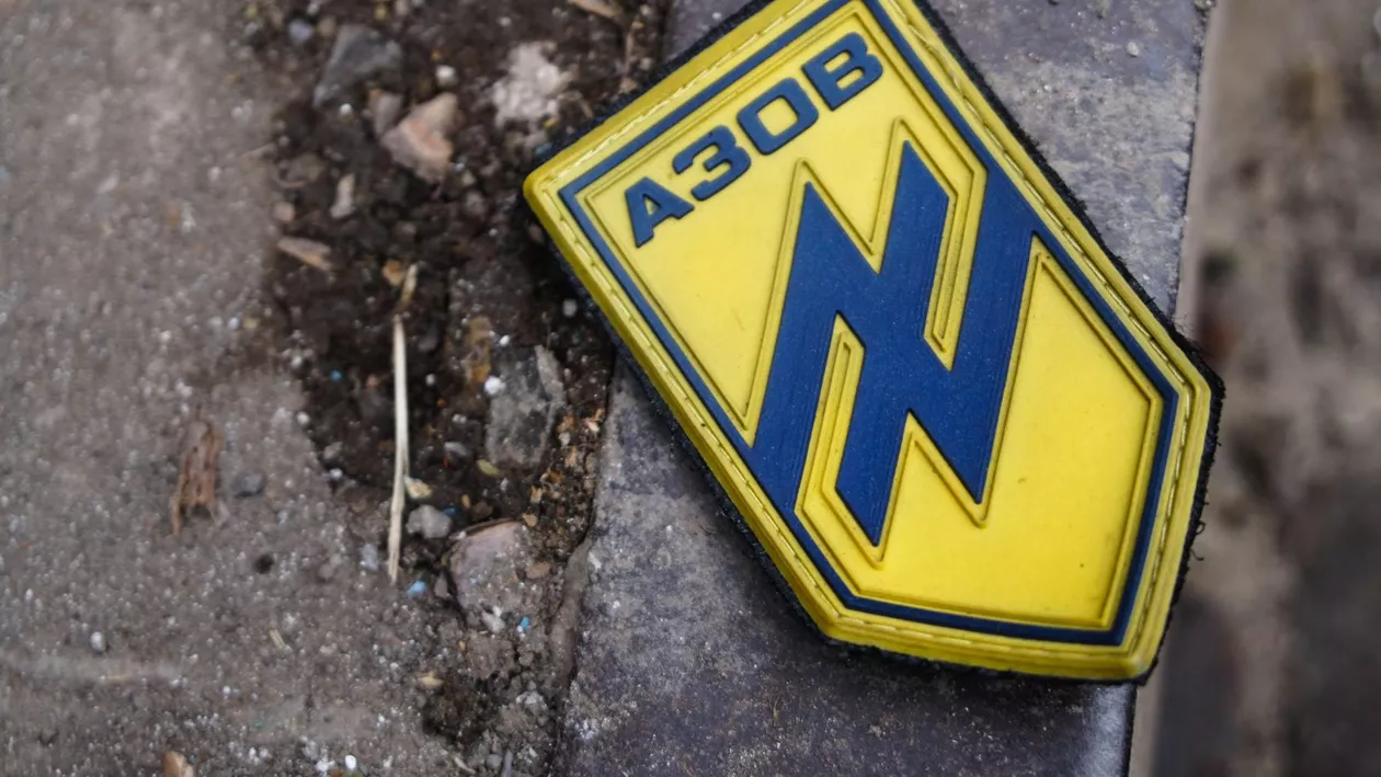 Ce este, de fapt, Batalionul Azov, gruparea paramilitară din Ucraina cu adepți ai ideologiei neonaziste