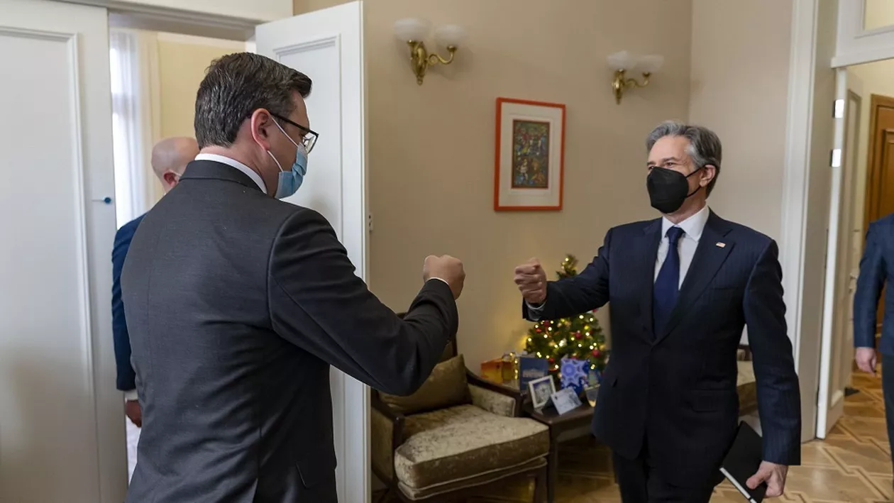 Șeful diplomației americane s-a întâlnit cu omologul său ucrainean la frontiera dintre Polonia și Ucraina. Antony Blinken: Întreaga lume este alături de voi