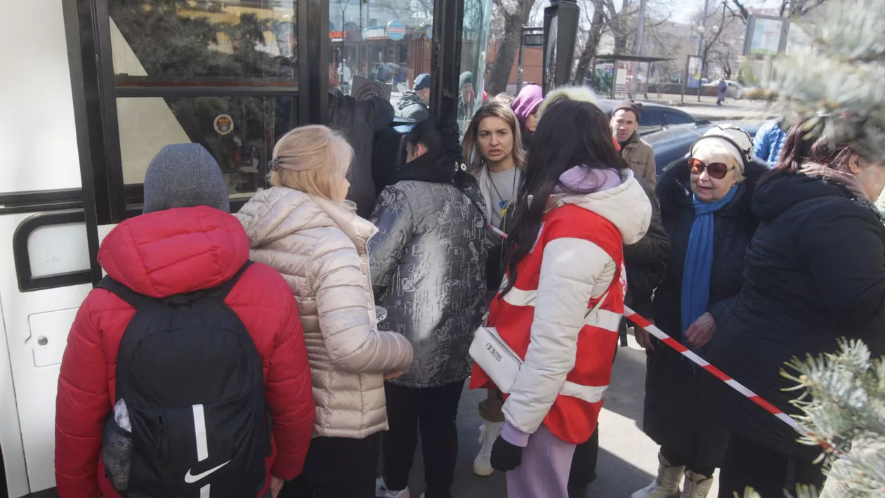 MAI: Peste 4000 de cetăţeni ucraineni au solicitat azil în România. Centrele de cazare sunt aproape pline