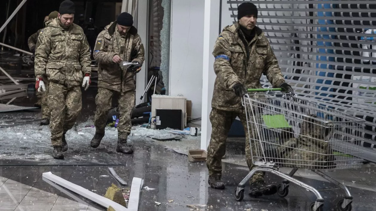 21 de salvatori au murit și alți 47 au fost răniți în timpul misiunilor din Ucraina, din cauza bombardamentelor