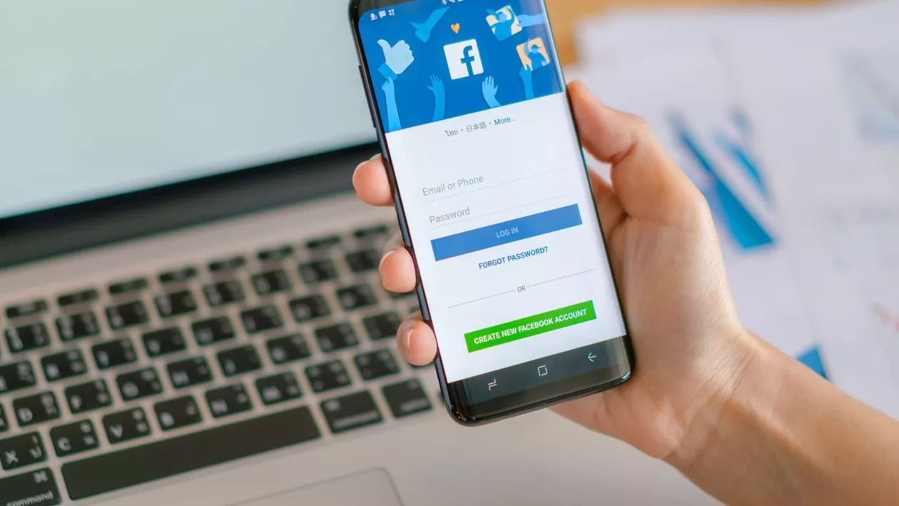 Mai mulți utilizatori Facebook se plâng că și-au pierdut accesul la conturi. Ce au omis aceștia să facă