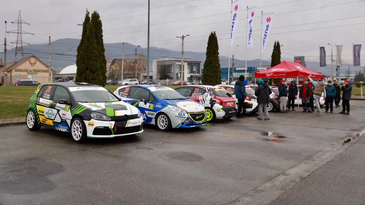 Accident rutier la Raliul Maramureșului. Mașina condusă de Bogdan Marișca și Sebastian Itu s-a izbit de un copac