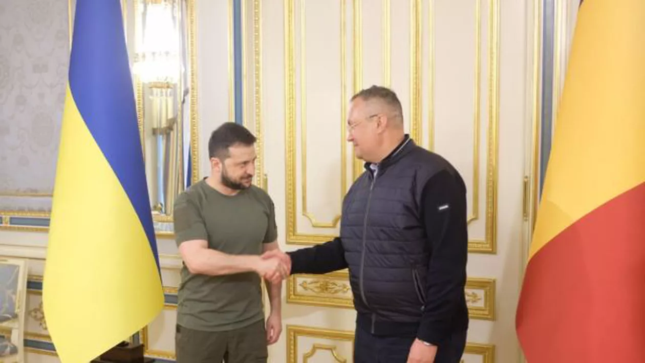 Nicolae Ciucă a efectuat marți o vizită de lucru la Kiev, însoțit de Marcel Ciolacu. Premierul s-a întâlnit cu președintele Zelenski (VIDEO)