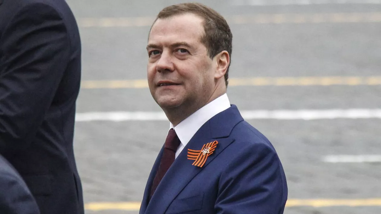 Dmitri Medvedev vine cu noi amenințări pentru ucraineni și îi sfătuiește să „își încuie bine de tot” ușile noaptea
