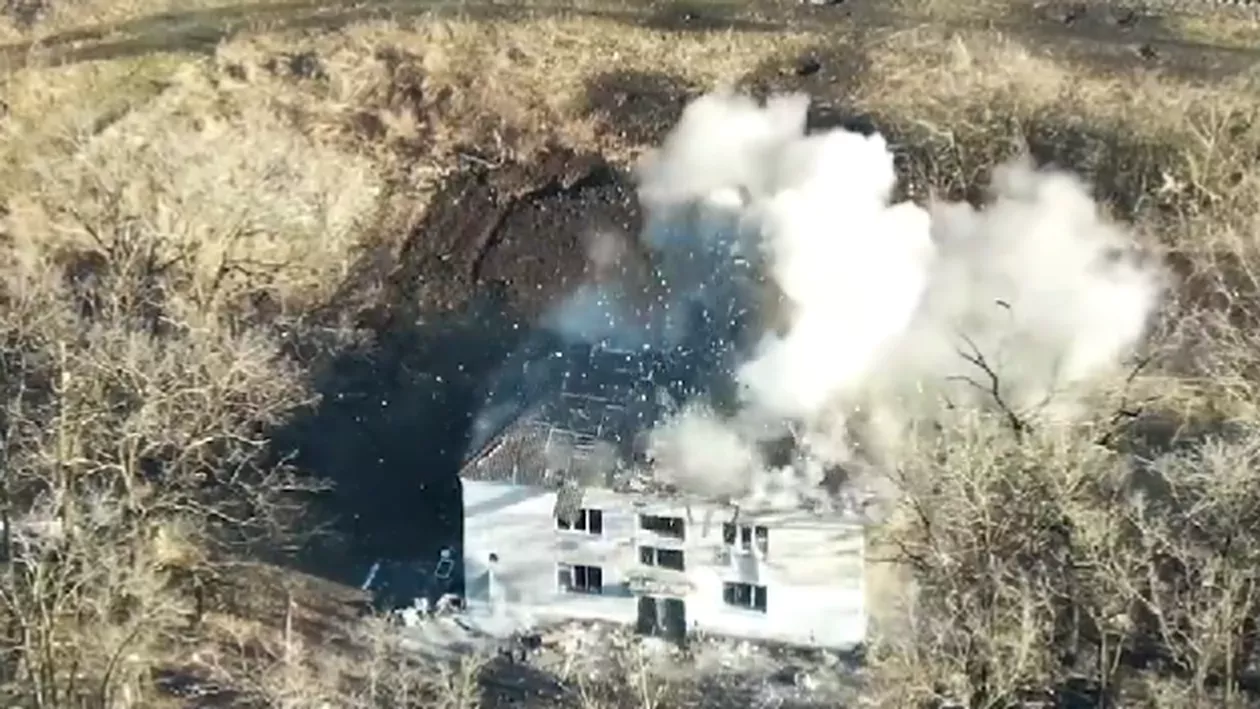 Casa ocupată de soldați ruși, bombardată de forțele ucrainene: „Orcii au vrut să captureze un sat din regiunea Donețk”