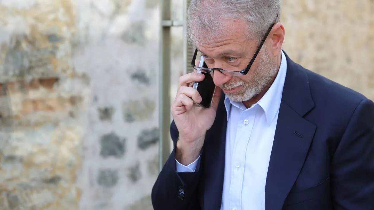 Roman Abramovich ar fi mers la Kiev pentru a scoate negocierile de pace din impas