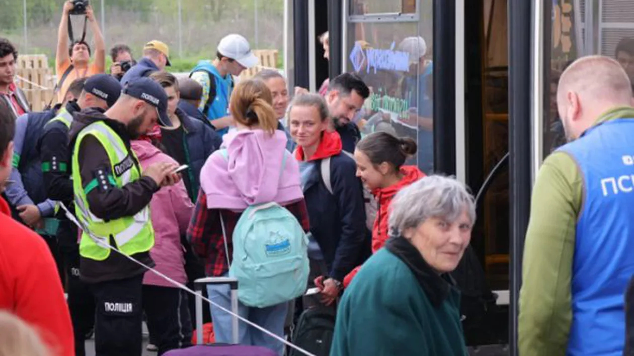 Oficial ucrainean: ruşii interzic plecarea profesorilor din Mariupol