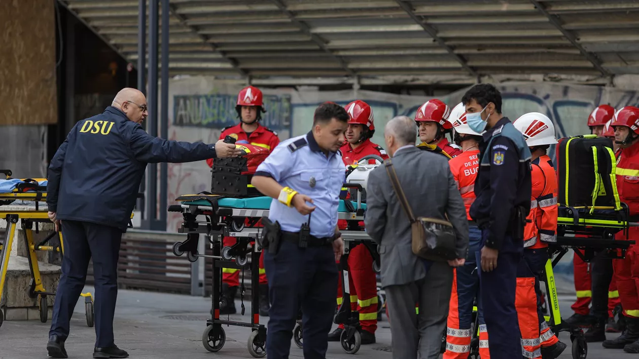Raed Arafat, despre incendiul de la Metrou: Au fost evacuate 172 de persoane, iar 25 au fost asistate medical. Evacuarea s-a făcut după întreruperea curentului la șine (VIDEO, GALERIE FOTO)