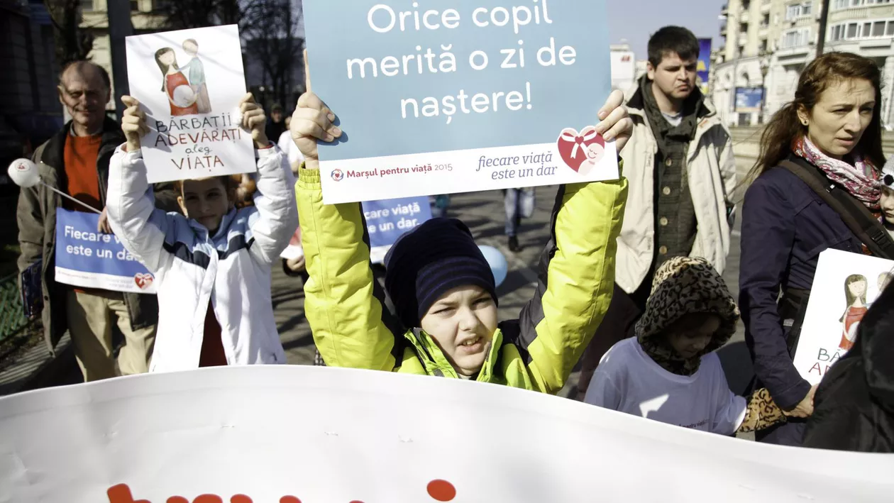 În Oklahoma se interzice avortul: „Nu poate exista nimic mai nobil sau mai important decât apărarea vieții nevinovate, nenăscute”