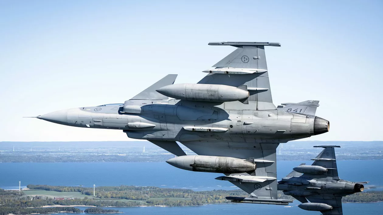 Ungurii, în alertă din cauza unui avion care venea dinspre România