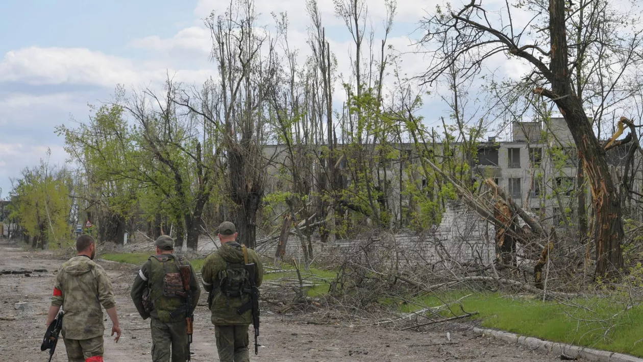 Mărturiile unei familii din Ucraina care a locuit timp de trei săptămâni cu cinci soldați ruși în casă
