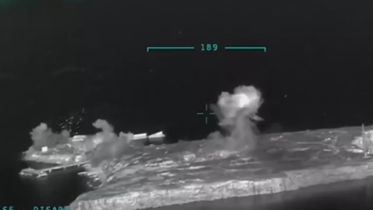 Ucraina a publicat o înregistrare video cu atacuri asupra forțelor rusești aflate pe Insula Șerpilor, înainte de retragere