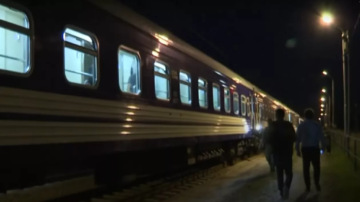 Călătoriile pe calea ferată dintre Ucraina și România se reiau de miercuri / A fost reparată stația Rakhiv, 19,2 kilometri de șine și 12 poduri