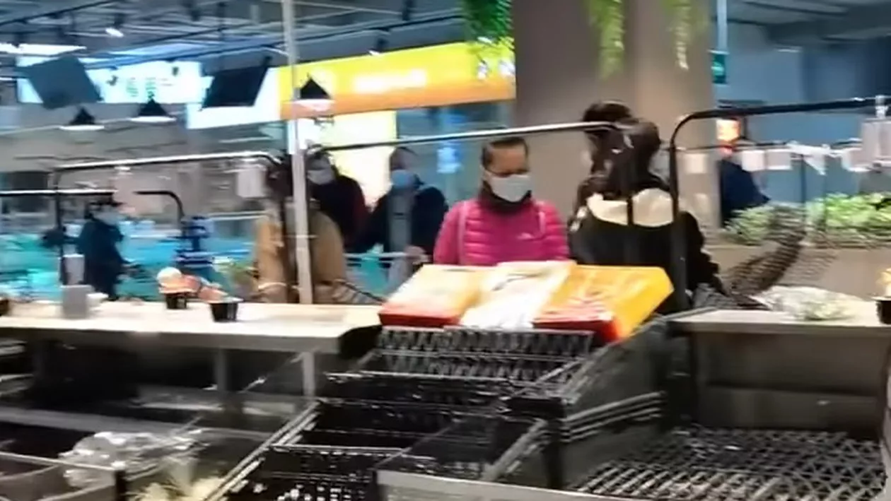 Shanghai va carantina și va testa din nou milioane de oameni, cazurile de Covid cresc din nou