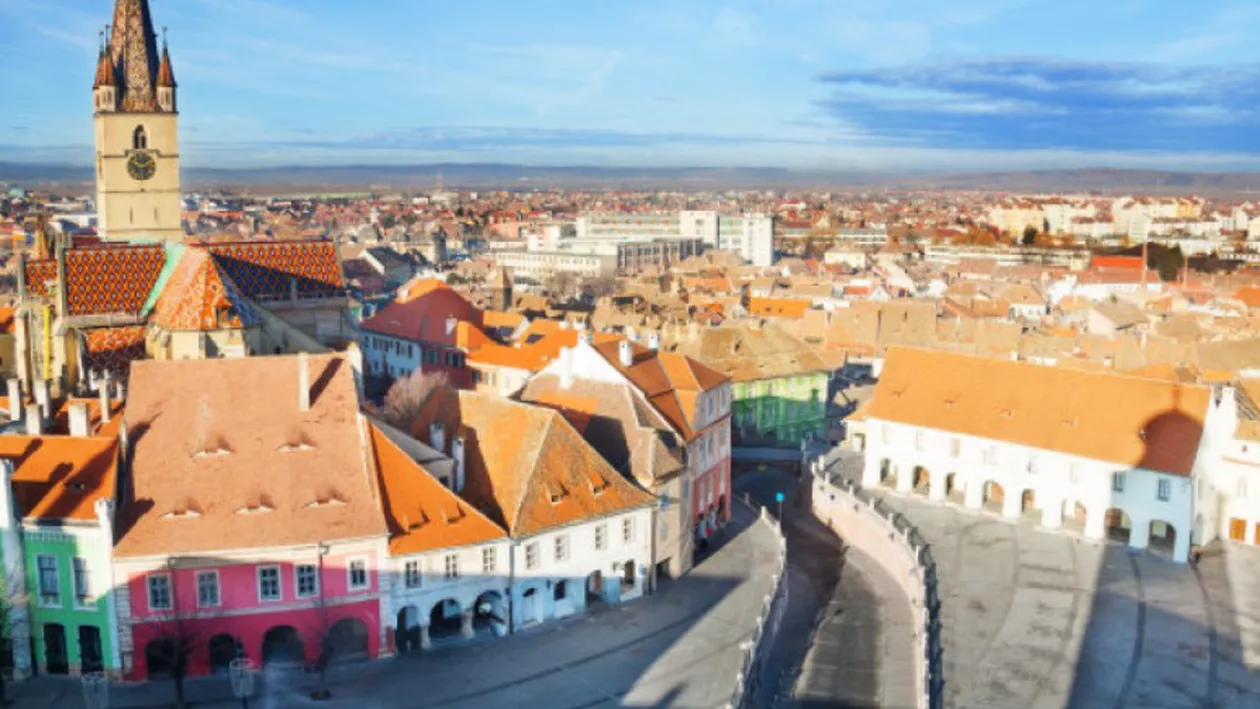 Ce sumă au cheltuit doi turiști americani în vizita lor la Sibiu / În ce orașe ale României s-au plimbat aceștia cu trenul (VIDEO)