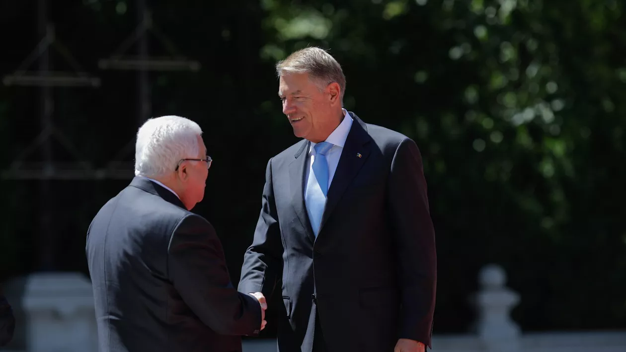 Mahmoud Abbas, primit la Cotroceni de Klaus Iohannis. Vizita președintelui palestinian în România „reflectă și reconfirmă soliditatea relației bilaterale” (VIDEO, GALERIE FOTO)