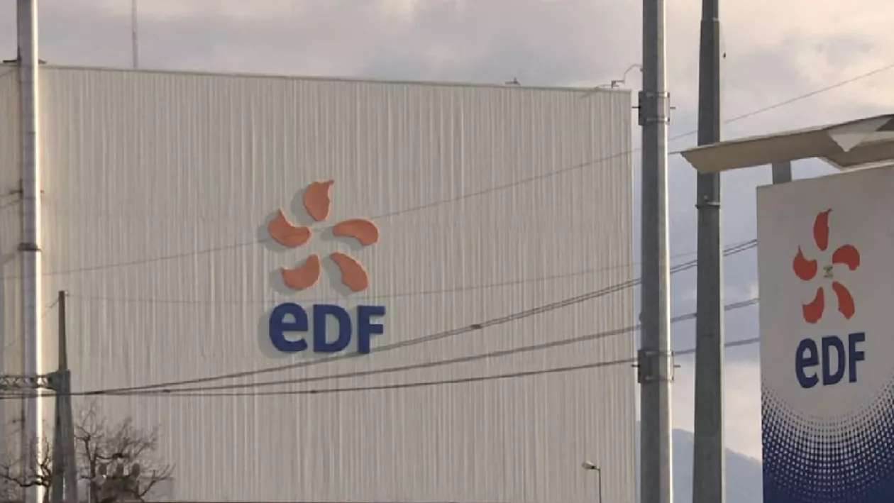 Super afacere a statului francez, renaționalizează EDF răscumpărând acțiunile cu 12 euro bucata. Când a privatizat compania, statul a vândut cu 32 de euro acțiunea