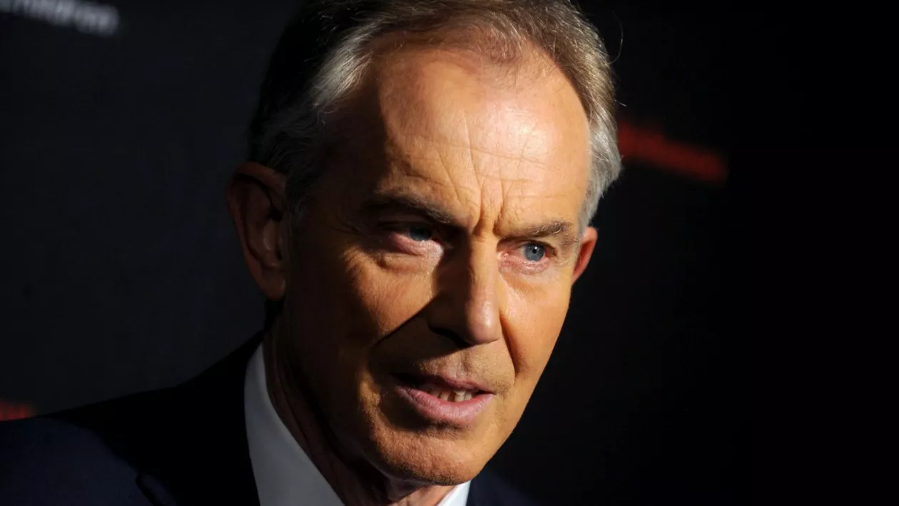 Scandal în Marea Britanie în ceea ce privește „buletinul cu cip”/ Tony Blair este acuzat că le impune oamenilor ID-ul digital