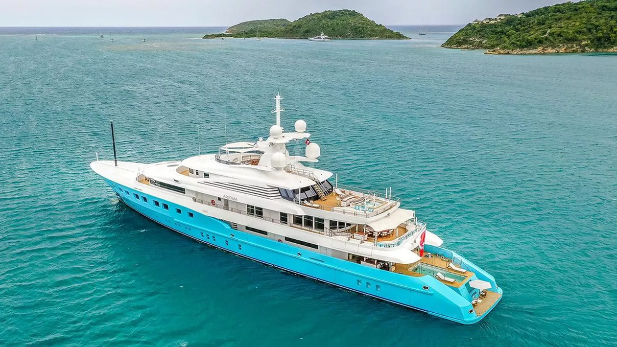 Un superiacht de 75 de milioane de dolari care ar fi folosit de un miliardar rus a fost scos la licitaţie în Gibraltar