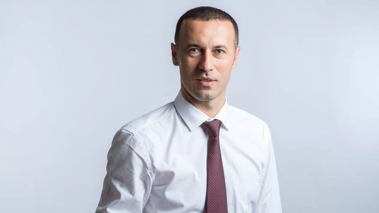 Ploieștenii, lăsați fără apă caldă din cauza incompetenței autorităților: Consiliul Județean Prahova, condus de liderul PNL Iulian Dumitrescu, a dat în judecată operatorul de termoficare la instanța greșită