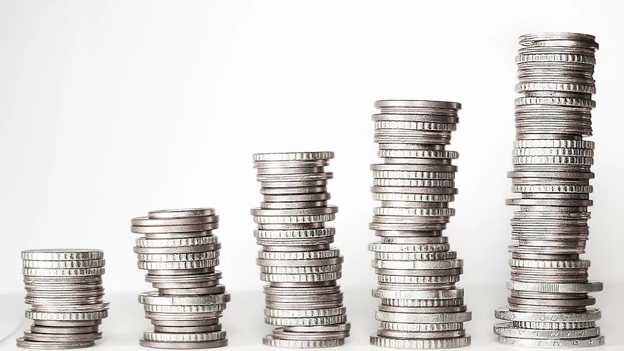 Bugetul Capitalei pe 2023 intră la vot în Consiliul General. PSD, amendament cu suplimentări pentru stimulente financiare și Banca de alimente