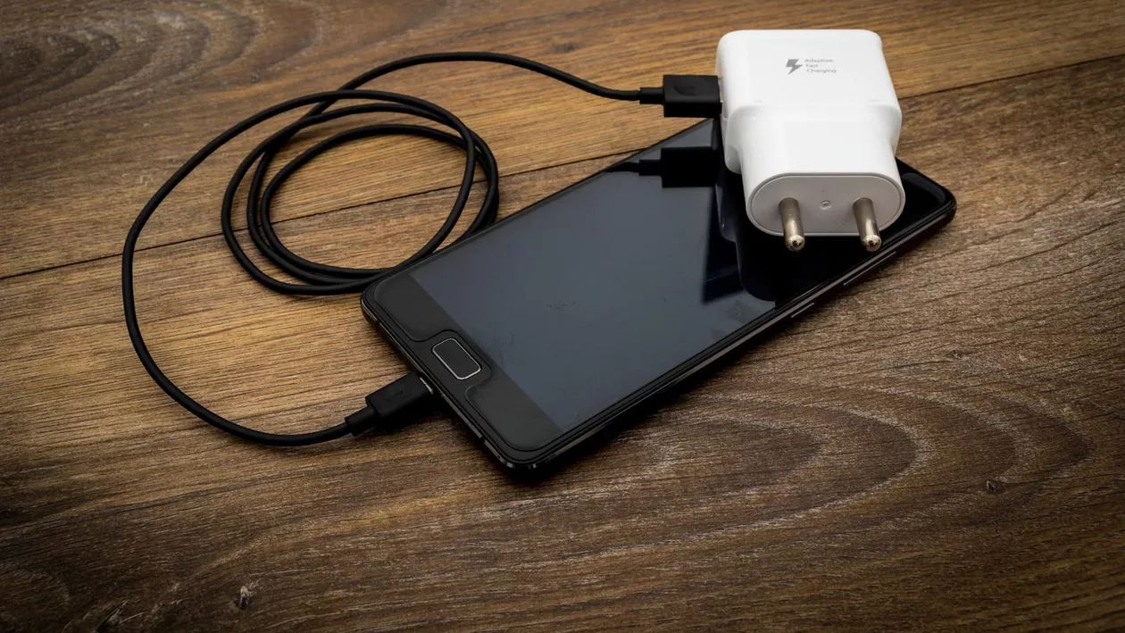 Ce facem cu încărcătoarele de telefon care nu ne mai folosesc