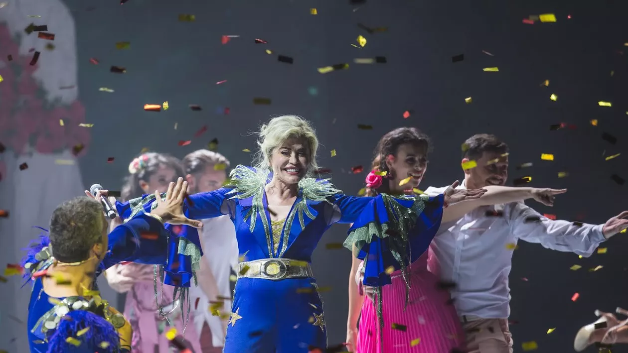 Legendarul show „Mamma Mia!“, cu Loredana în rolul principal, revine în forță! Spectacolul va avea loc în decembrie, dar aproape jumătate din bilete au fost deja vândute (FOTO)