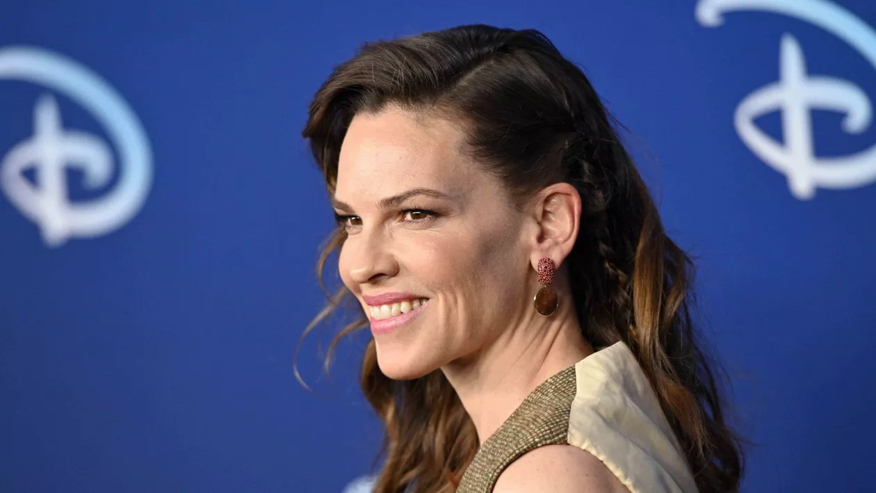 Un vis împlinit: Hilary Swank va deveni mămică la 48 de ani