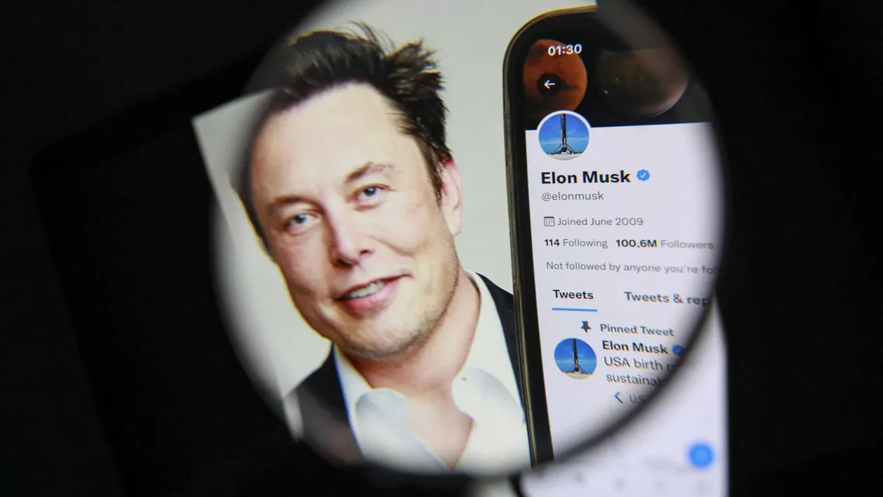 Elon Musk susține că va demisiona din funcţia de CEO al Twitter după ce va găsi un înlocuitor „suficient de nebun pentru a accepta postul”