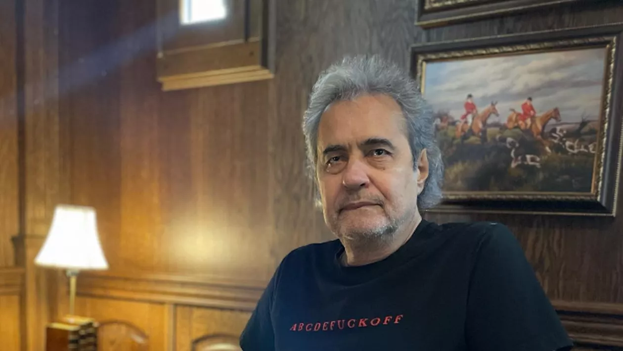 Ce spune Cristi Minculescu despre magia Crăciunului de altădată: „Îmi amintesc, cu drag, de mirosul de brad natural”