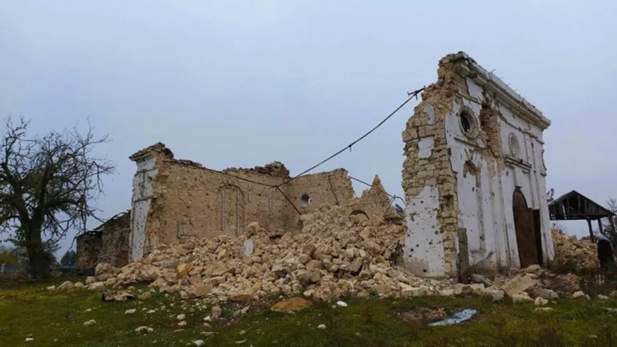 Ucraina acuză Rusia că a dărâmat o biserică veche de 170 de ani, care a supraviețuit celor două războaie mondiale