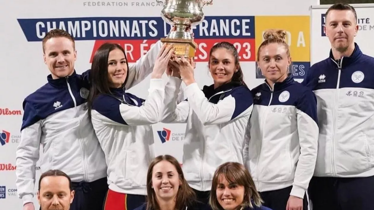 Jucătoarea română de tenis Andreea Mitu a câştigat titlul de campioană a Franţei cu echipa CT Clermontois