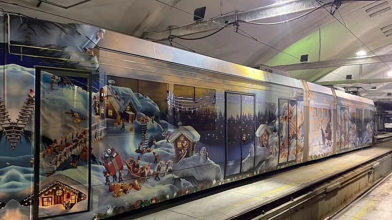 Atmosferă de Crăciun în Capitală / STB scoate pe traseu „Tramvaiul Colindelor”